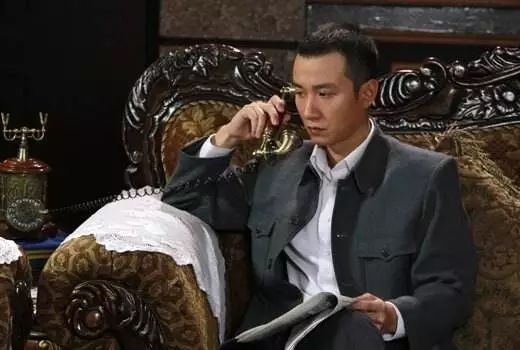 一半妖娆,一半肝胆血色玫瑰之女子特遣队今晚将登730剧场