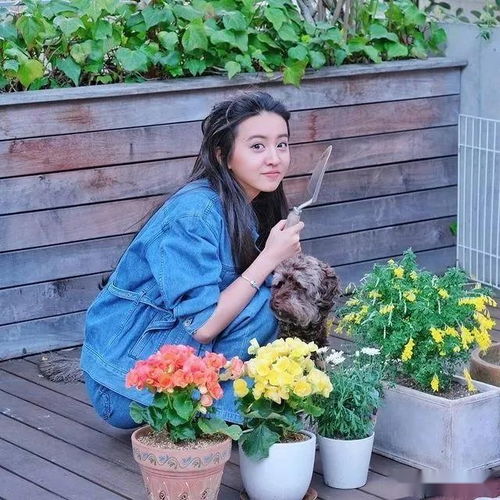 美哭了莫妮卡贝鲁奇携16岁女儿devacassel登上了意大利的vogue封面