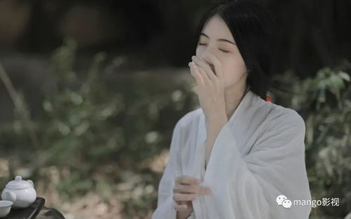 古风白衣美女高清桌面壁纸