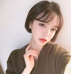 好看的挡脸头像女生发型