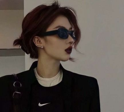 qq霸气超拽的女生签名大全2021很高冷的女生酷酷签名精选