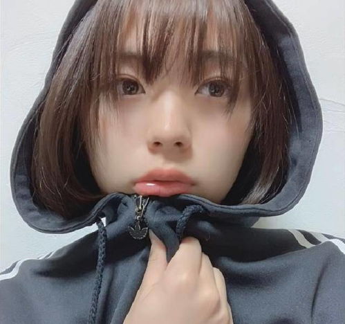 日本16岁无性别高中生,因男扮女装走红网络,女生自愧不如
