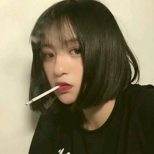 吸烟多久后,肺会变黑为什么会变黑戒烟后,肺还能白回来吗