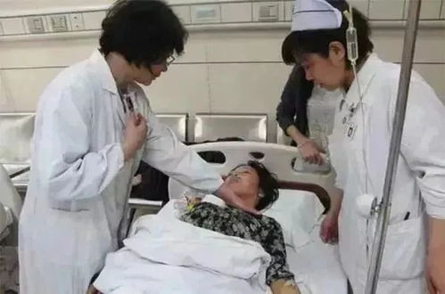 14岁女孩竟患肠道重病医生忠告这些早餐真不能再给孩子吃了