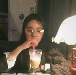 头像长得好看才叫陪伴,长得丑那叫纠缠
