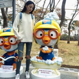 求qq女生头像旁边带着一个卡通人物动物也可以没有可以发一些好看的女生头像速踩例图如下