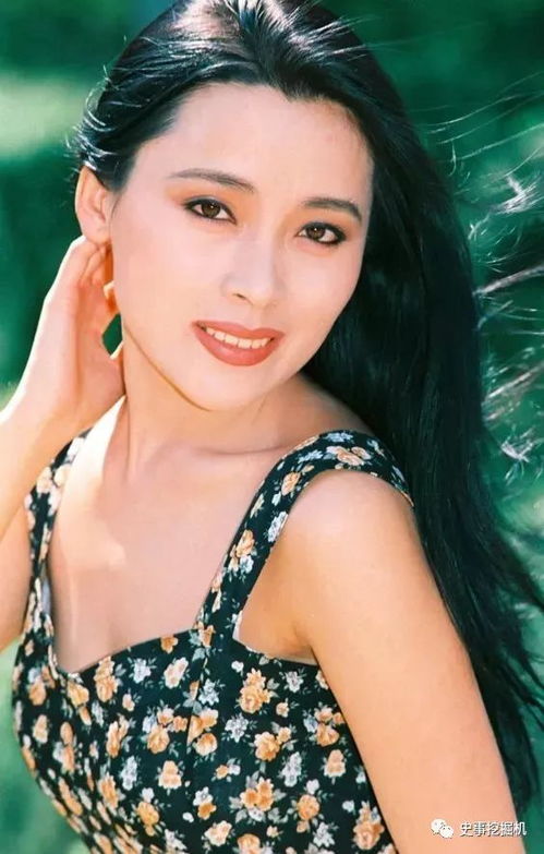 怀念啊我们的青春啊那些年挂历上的美少女,多少人曾看红了脸多少人曾经的记忆