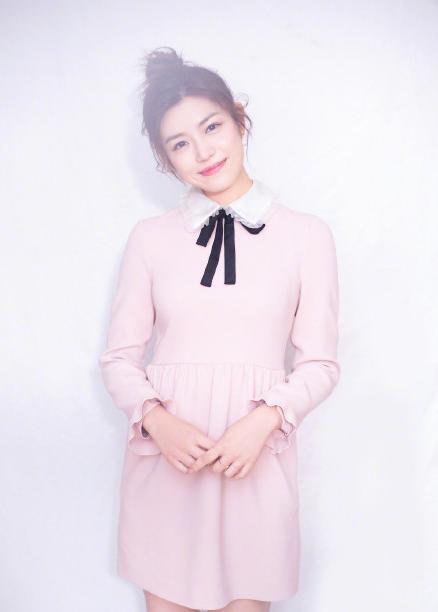 陈妍希仙女粉写真娇柔甜美,阳光清纯美少女,有人反对么