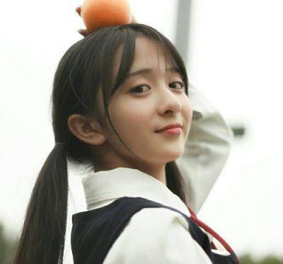 1988属龙微信好运头像女乖乖女