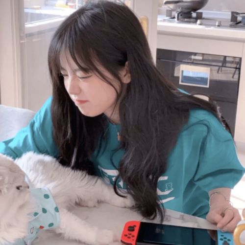 头像非常奈斯的漂亮女生头像
