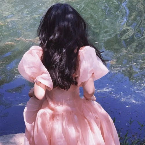 清新女生头像背影头像你是我一纸揉皱的理想
