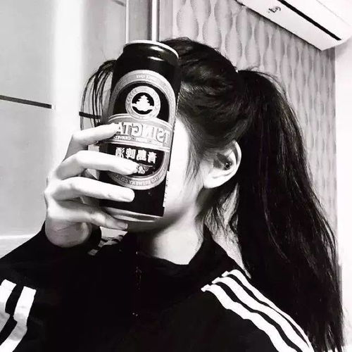 黑白男女头像最好的缘分,是不早不晚就是你
