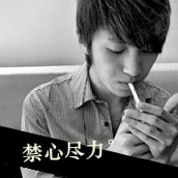 难过的时候找个小黑屋自我躲着哭吧正因没有人会在乎你