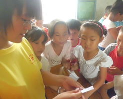支教女生谈理想我想回乡当小学老师支教一孩子ldquo