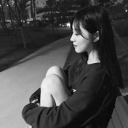远了怕生,近了怕烦,少了怕淡,多了怕缠,感情多难