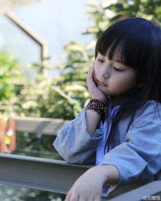 双语萌萌哒5岁汉服女孩走红