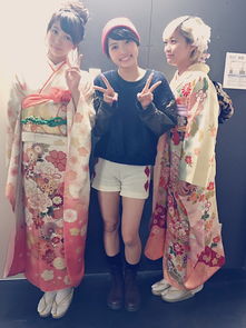 日本举行成人节活动美少女秀和服诱惑
