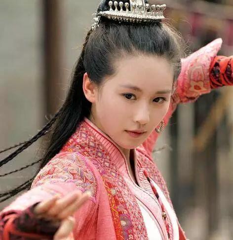 十大人气女星古装造型,刘诗诗第六,唐嫣第三,第一最具仙气