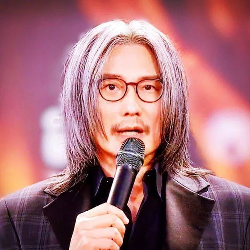 54岁包小柏痛失22岁爱女,捐献骨髓失败,一夜白头
