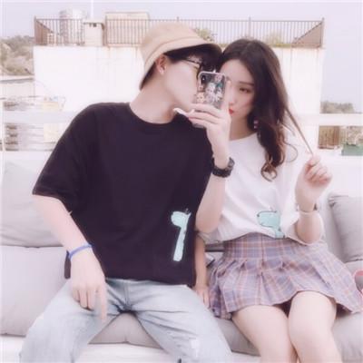 唯美意境情侣头像一对让爱我的人过的开心