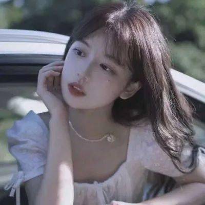 女生头像丨稀里糊涂的一个梦