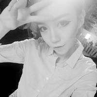 女生qq头像黑白寒夜只剩我孤独一个人