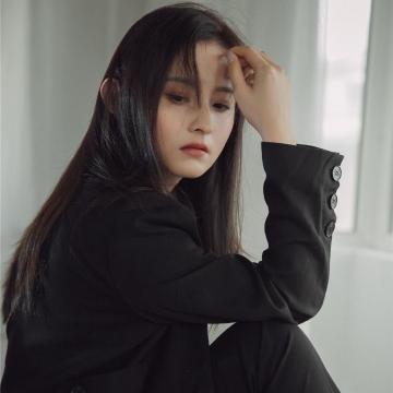 2021高级感气质美女头像