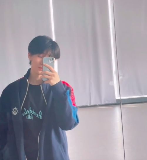 组图张真源19岁生日发长文庆祝晒自拍合集告别过去的自己
