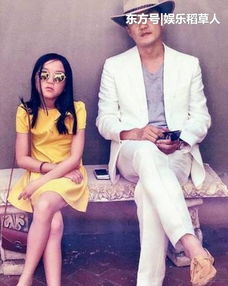 王菲女儿李嫣出席活动形象大变,一袭白裙尽显高冷女神气质
