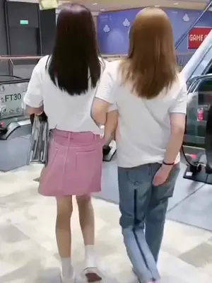 美女卖萌清纯妹子