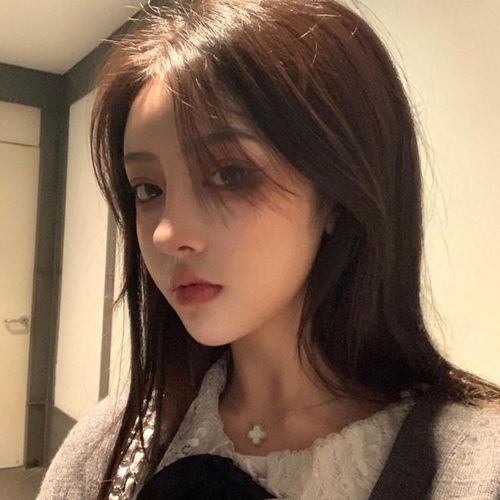不同年龄段的人类交配行为有何特点