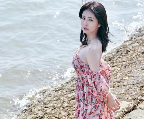 女性海边微信头像图片鞠婧祎