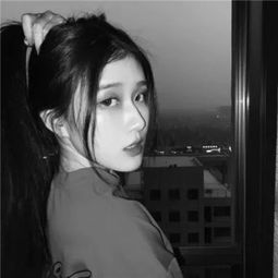 女生微信头像黑白霸气十足但愿努力过的事都没遗憾