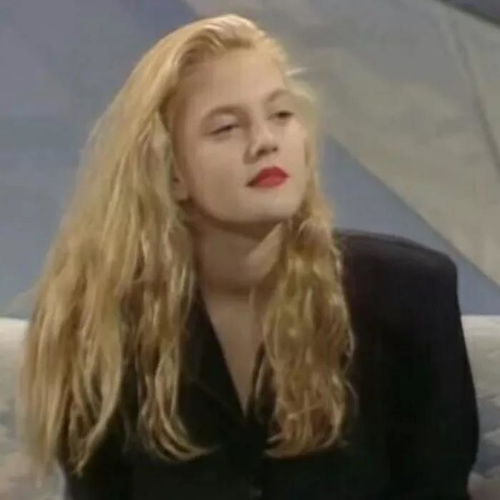 超美欧美女头见面的日子,前后都闪着光