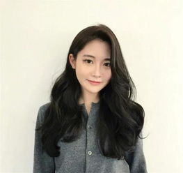 气质卷发发型图片美女都爱这些卷发