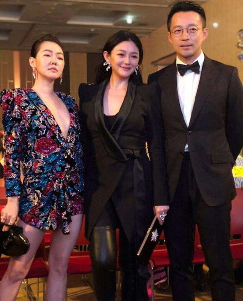 小s黑历史被扒,舔日本女星的脚,闻杨幂脚丫,还曾抢着给汪小菲洗脚