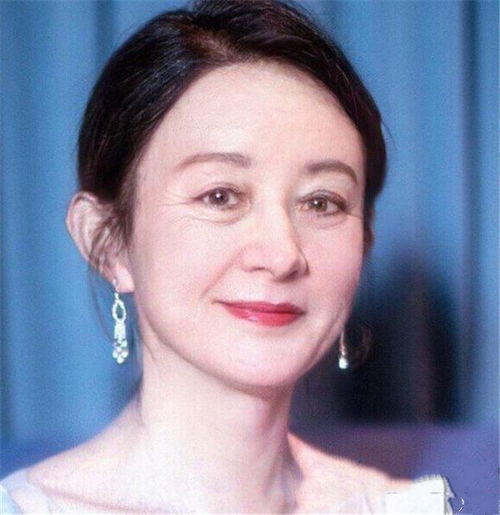 明星遇老年滤镜,佟丽娅真实,刘亦菲优雅,赵丽颖岁月不败美人
