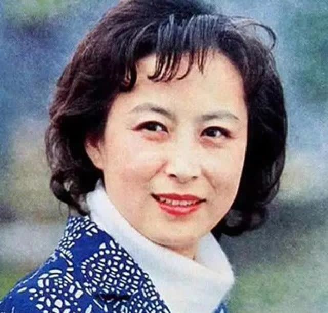 基因强大这个当年回头率超高的美人,女儿被公认为亚洲最美