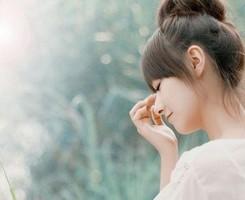 帮帮忙..找一下清新唯美女生的图片,不要非主流的,谢谢各位