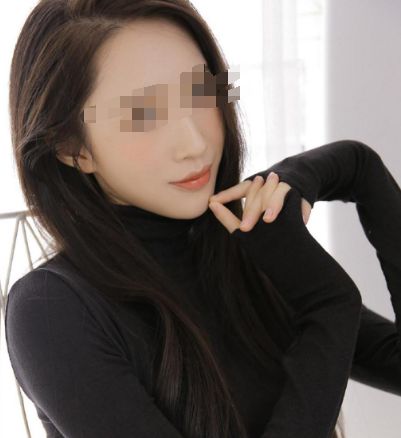 丈夫给美女领导送礼,高冷的领导竟突然脸红你留下,礼物收回去