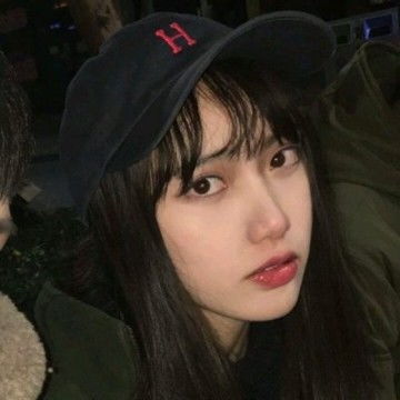 2021最火的网红女生微信头像