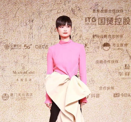 2021金鸡奖女星红毯造型生图合集,倪妮变方脸,张小斐瘦得认不出