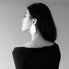 优雅美女背影