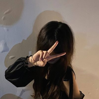 黑色的女生头像高级高级