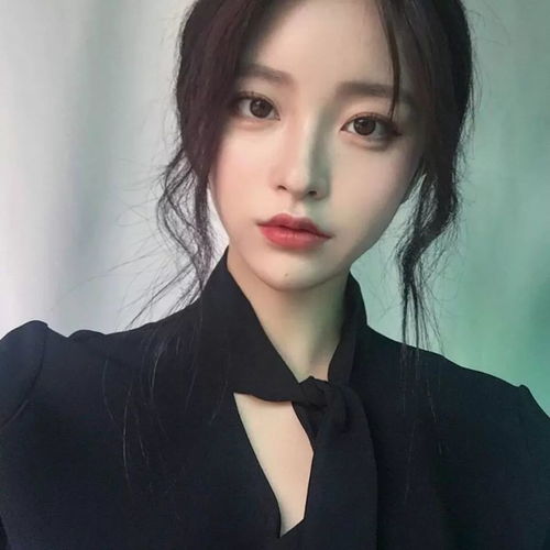 高冷女生头像御姐范儿黑白郑雅文