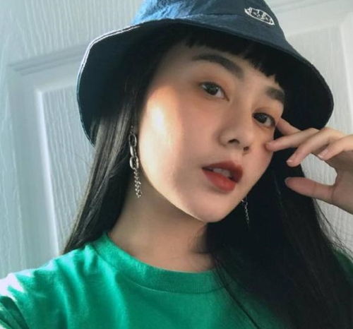 ins酷女孩帅气工装风穿搭,衬衫也能霸气十足,让你拽拽出街