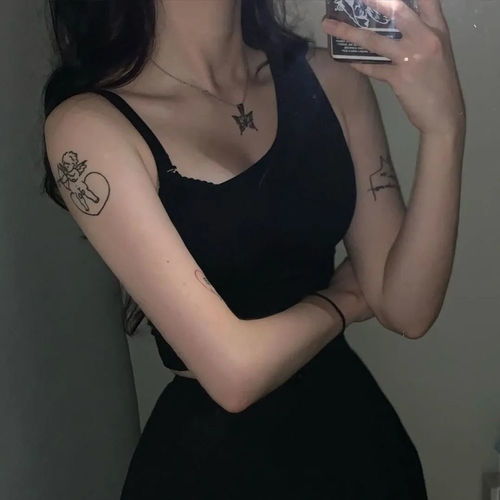 头像不露脸的部位女头,简约霸气,气质满满