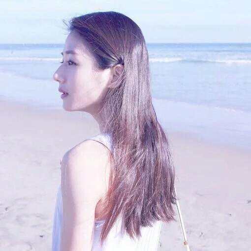 求侧脸长发女生头像,谢谢
