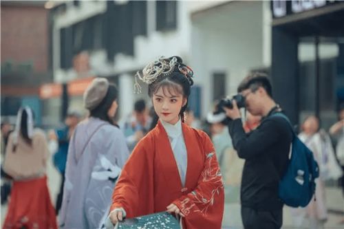 00后女孩用汉服还原四大名著美女,汉服文化从来不是汉服圈今日宜一眼万年