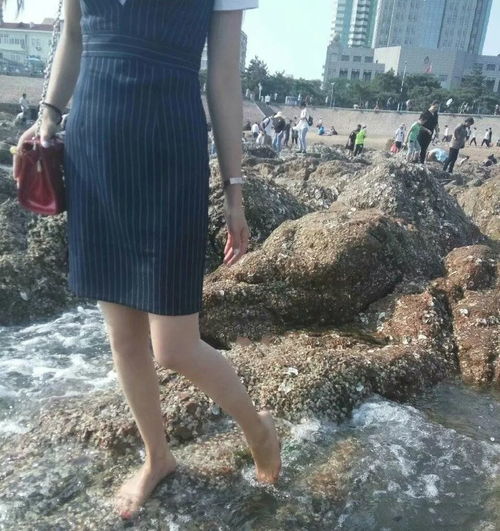 在海边一道美丽的高跟鞋风景